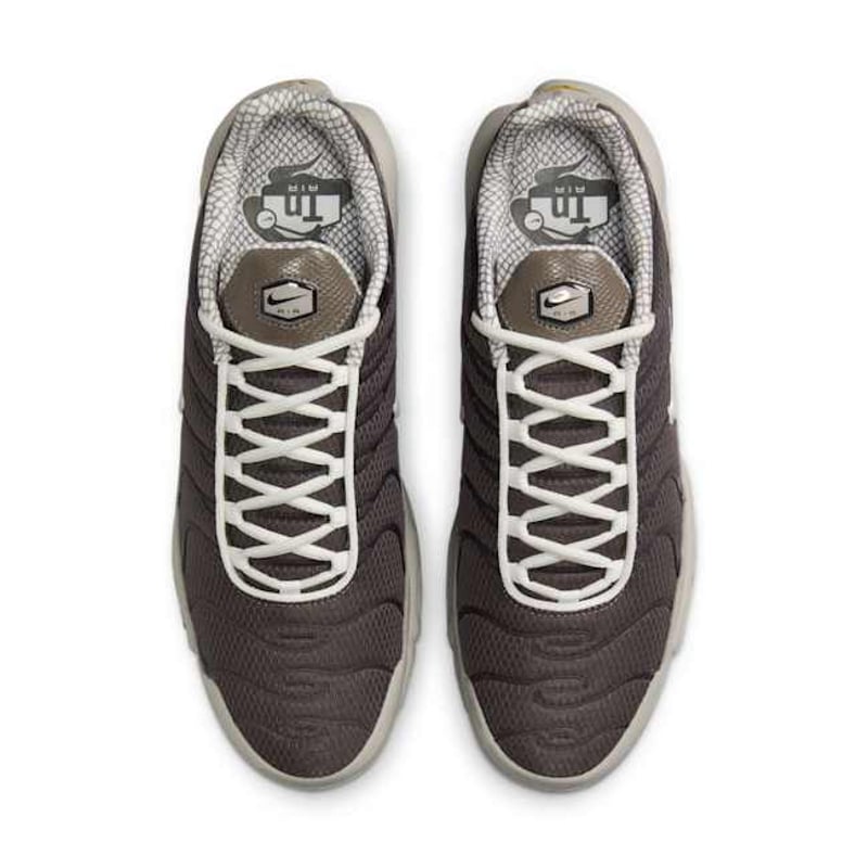 Nike Air Max Plus IB7679-200 04