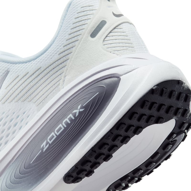 Nike Vomero 18 IB4032-107 08