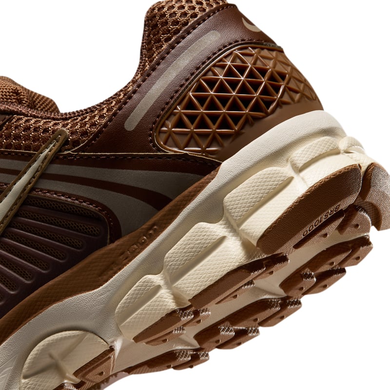 Nike Zoom Vomero 5 trainers "Cacao Wow & Dark Driftwood" | Women | SportStyle | 07 | SPORTSHOWROOM