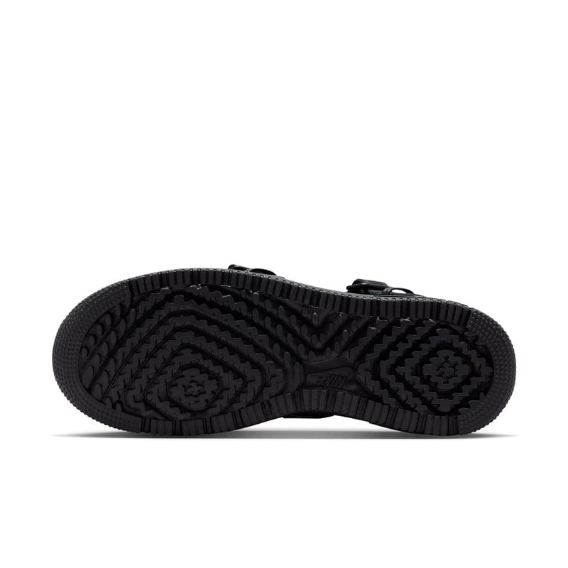 Nike Air Force 1 LX sneakerit "Triple Black" | Miehet | Sportstyle | 02 | SPORTSHOWROOM