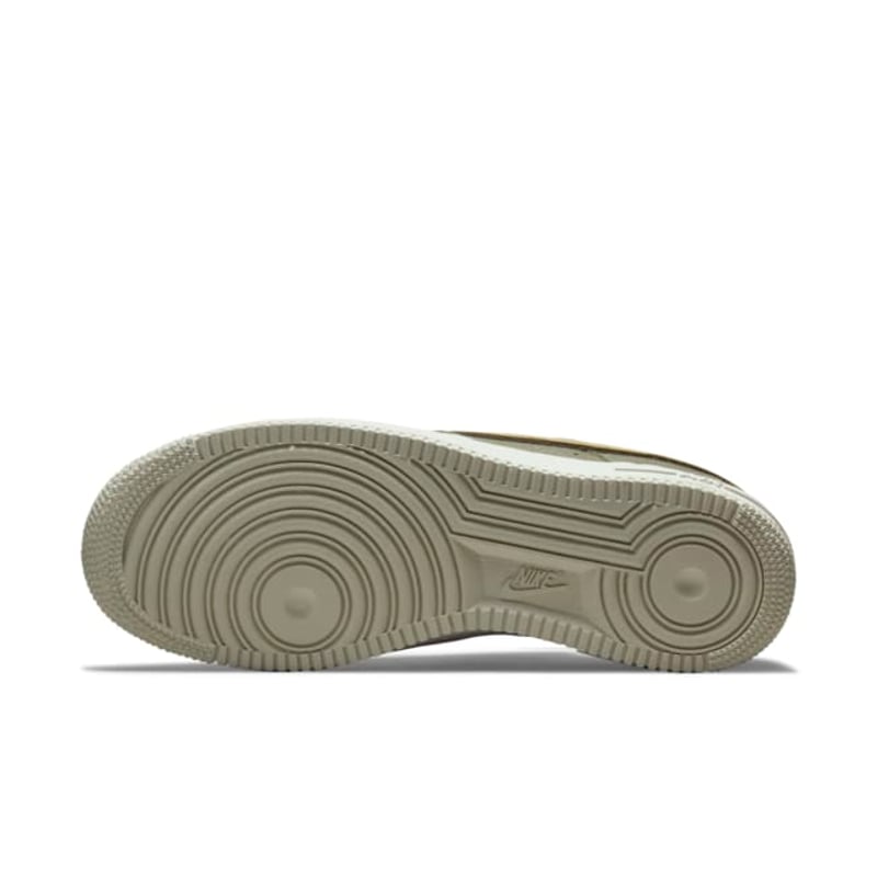 Nike Air Force 1 '07 LX DA8482-200 02