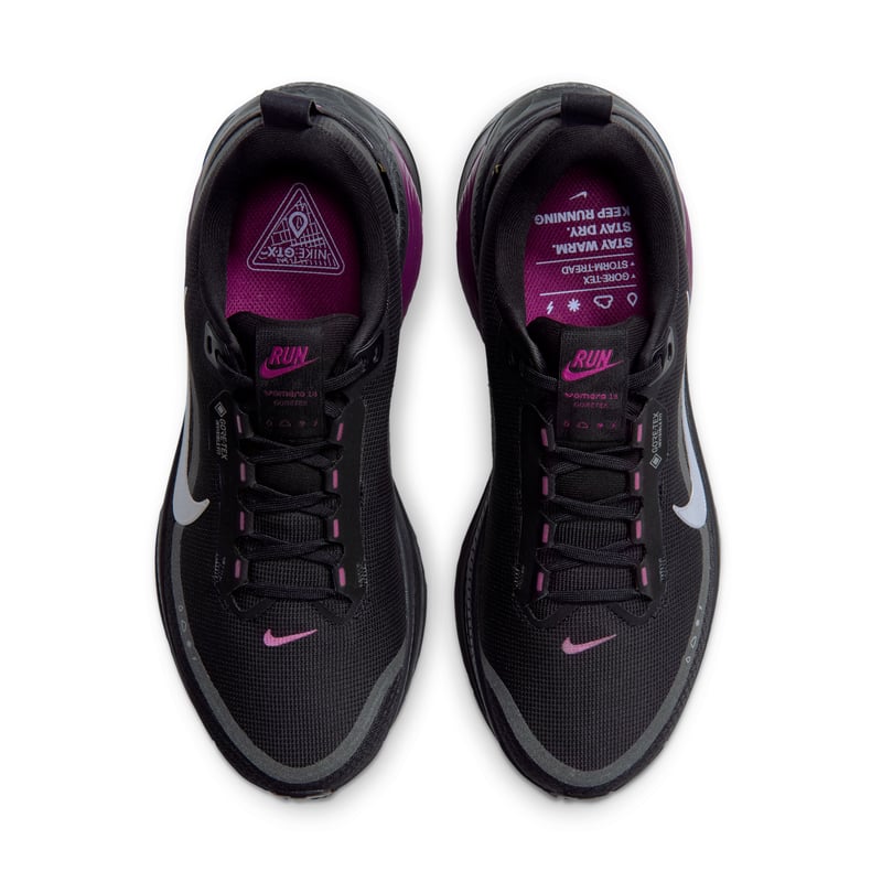 Nike Vomero 18 GORE-TEX hardloopschoenen "Black & True Berry" | Dames | Hardlopen | 04 | SPORTSHOWROOM