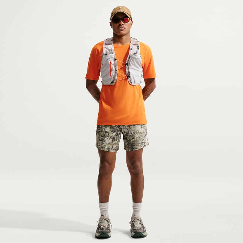 Nike ACG 'Chamo Camo' 6" Brief-Lined Shortsit "Sequoia & Light Army" | Miehet | Outdoor | 01 | SPORTSHOWROOM