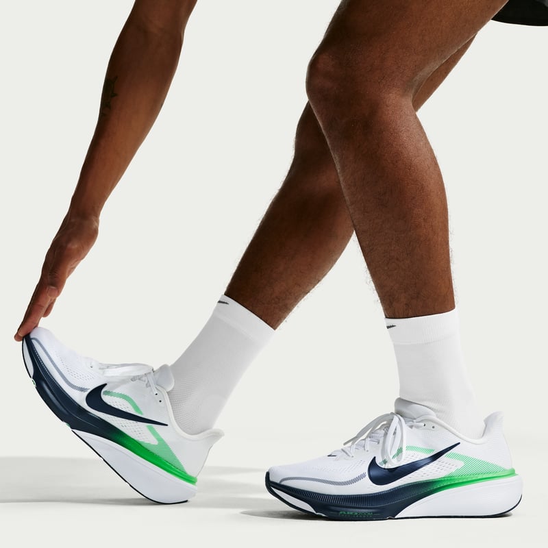 Nike Pegasus 42 runners "White & Green Spark" | Men | Running | 09 | SPORTSHOWROOM