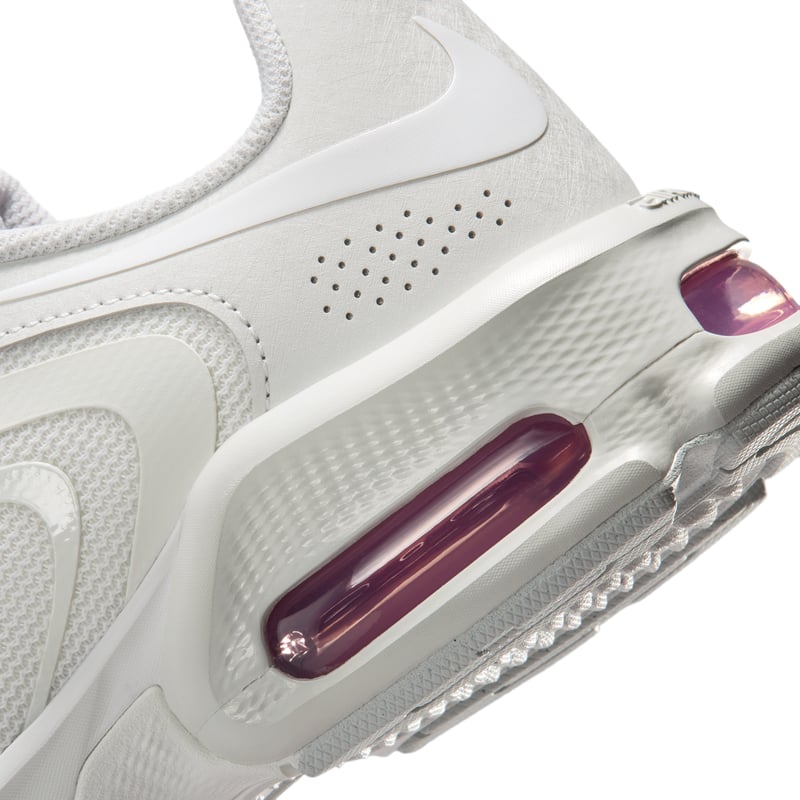 Nike Air Max Fire runners "Summit White & Black" | Women | Sportstyle | 08 | SPORTSHOWROOM