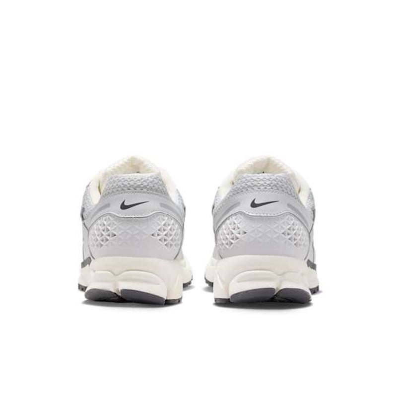Nike Zoom Vomero 5 HJ3758-001 06