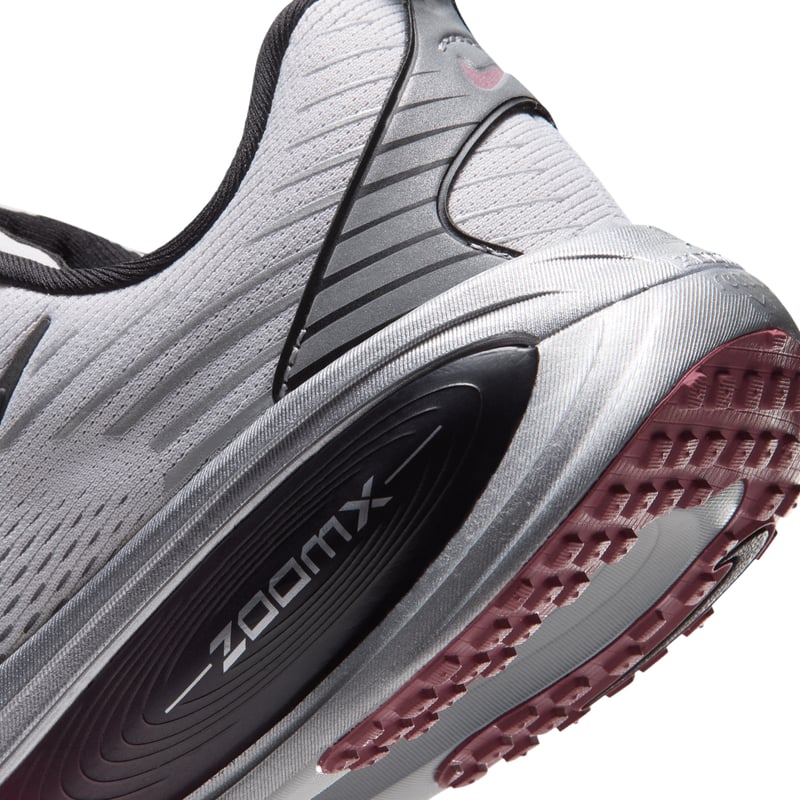 Buty do biegania Nike Vomero 18 "Vast Grey & Pink Smoke" | Kobiety | Bieganie | 08 | SPORTSHOWROOM