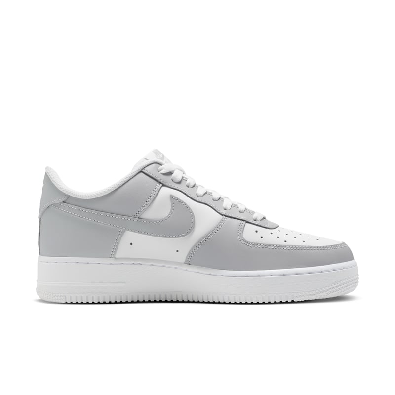 Tenisky Nike Air Force 1 '07 "Light Smoke Grey & White" | Muži | Sportstyle | 02 | SPORTSHOWROOM