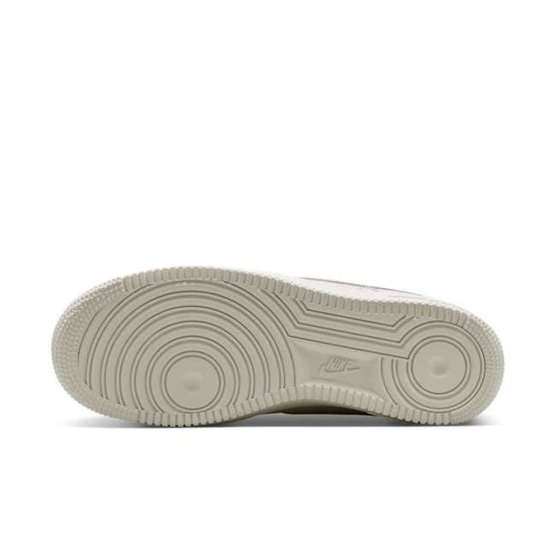 Nike Air Force 1 '07 SE HQ3499-100 02
