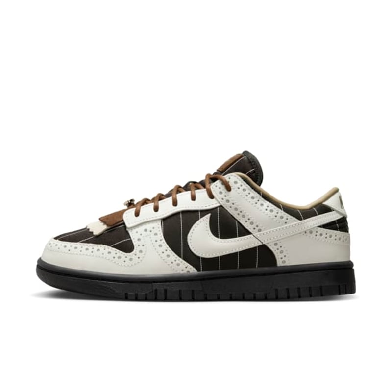 Nike Dunk Low LX FV3642-010 01