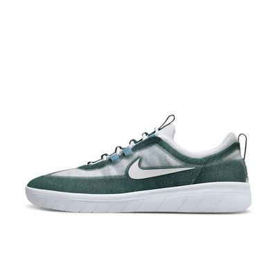 Nike SB Nyjah Free 2 Premium DM7282-001 01