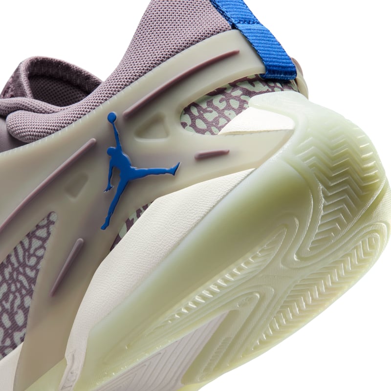 Jordan Heir Series FZ2471-501 08