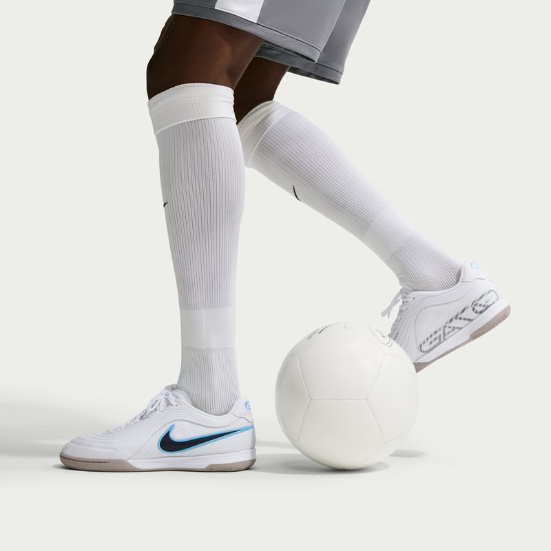 Buty piłkarskie Nike Men Tiempo Reactgato "White & Shimmer" | Mezczyzni | Piłka nożna | 09 | SPORTSHOWROOM