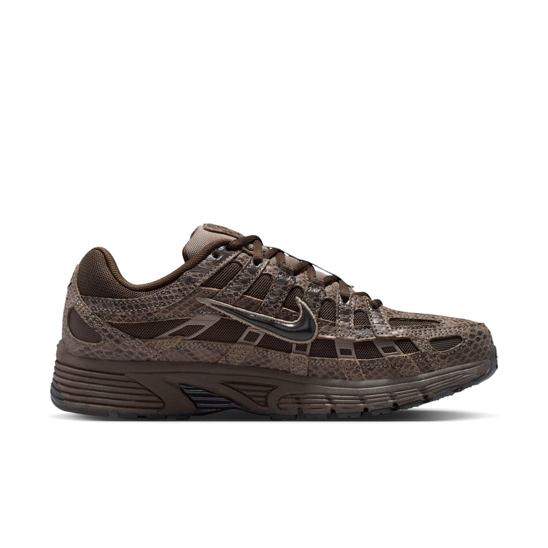 Nike P-6000 SE ‘Snakeskin’ sneakers "Velvet Brown" | Dame | Sportstyle | 02 | SPORTSHOWROOM