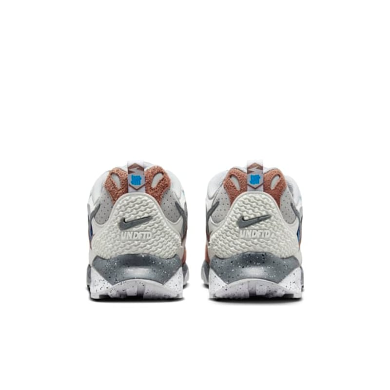 Nike Air Terra Humara x Undefeated FN7546-200 06
