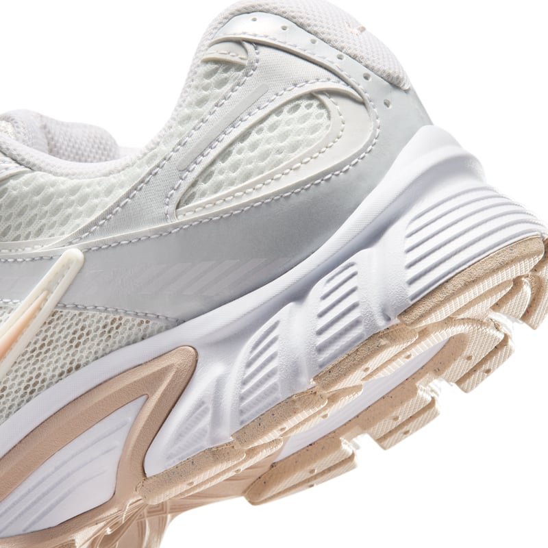 Sneakersy Nike V5 RNR "Summit White & Silt Red" | Kobiety | Sportstyle | 08 | SPORTSHOWROOM