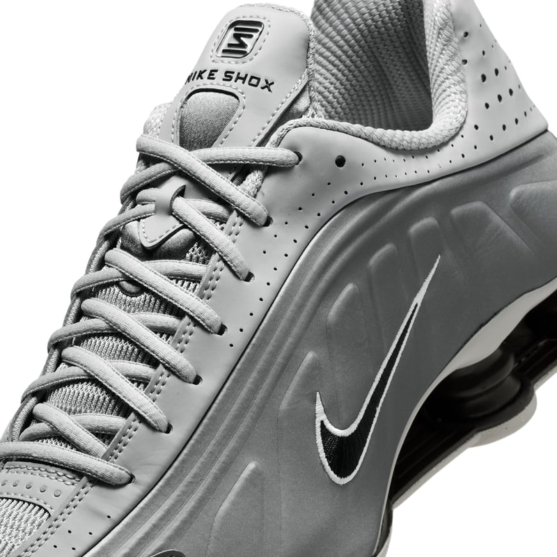 Nike Shox R4 HQ1988-011 07