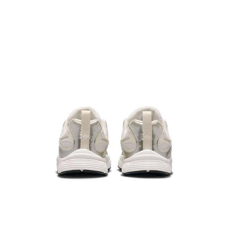Nike V5 RNR HQ6412-102 06