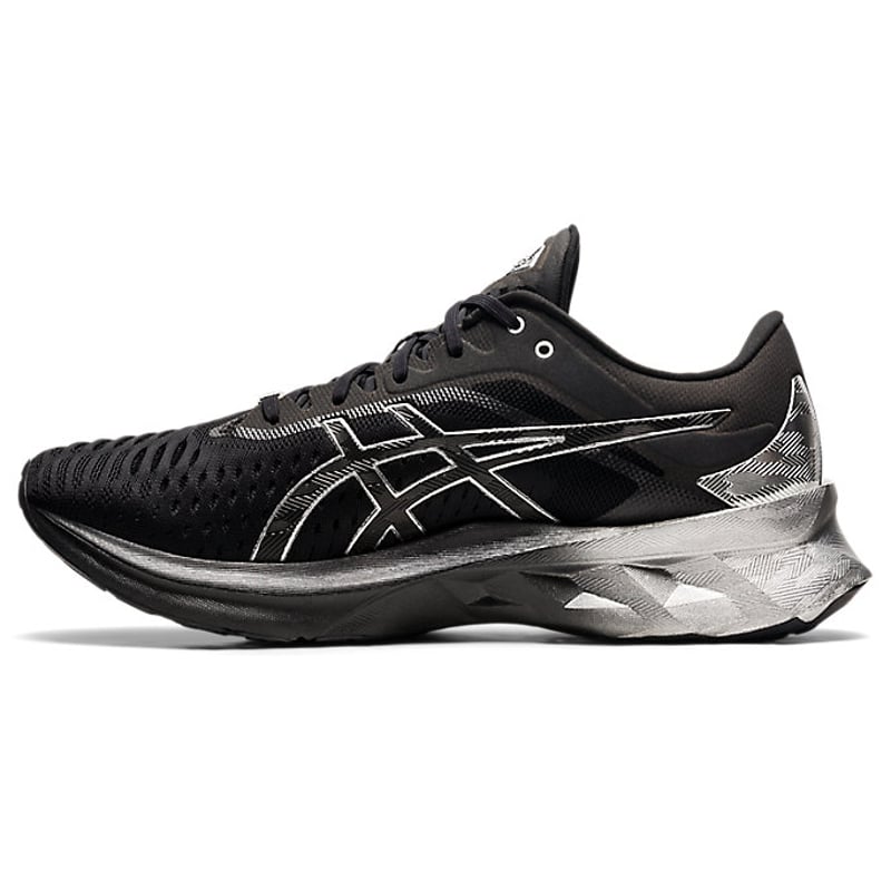 ASICS Novablast 1011B157-001 04