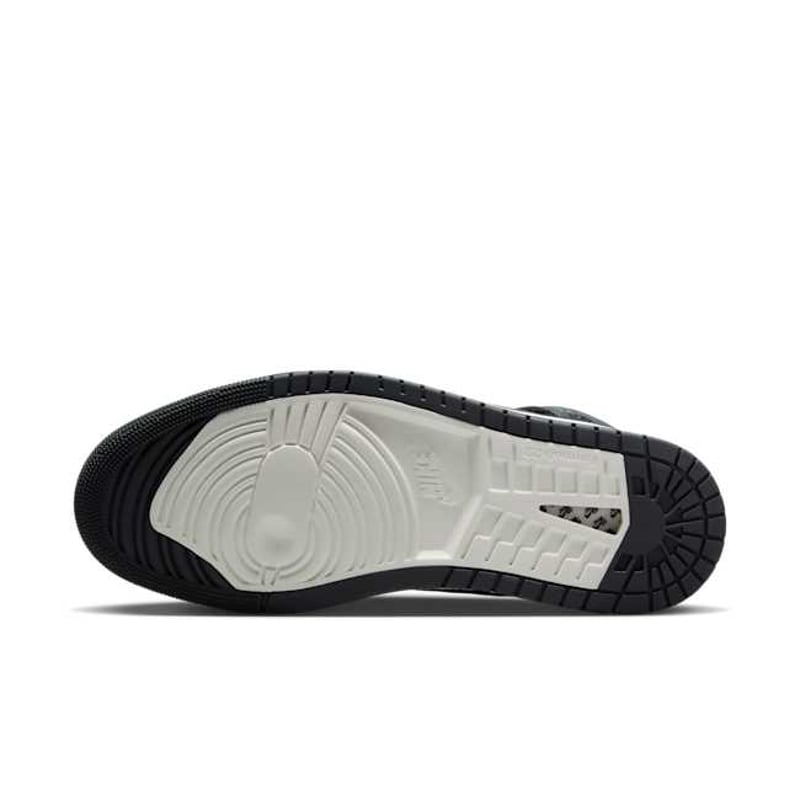 Jordan 1 High Zoom CMFT 2 DV1307-001 02
