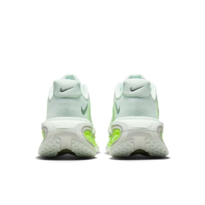 Nike Vomero Premium HQ2050-300 06