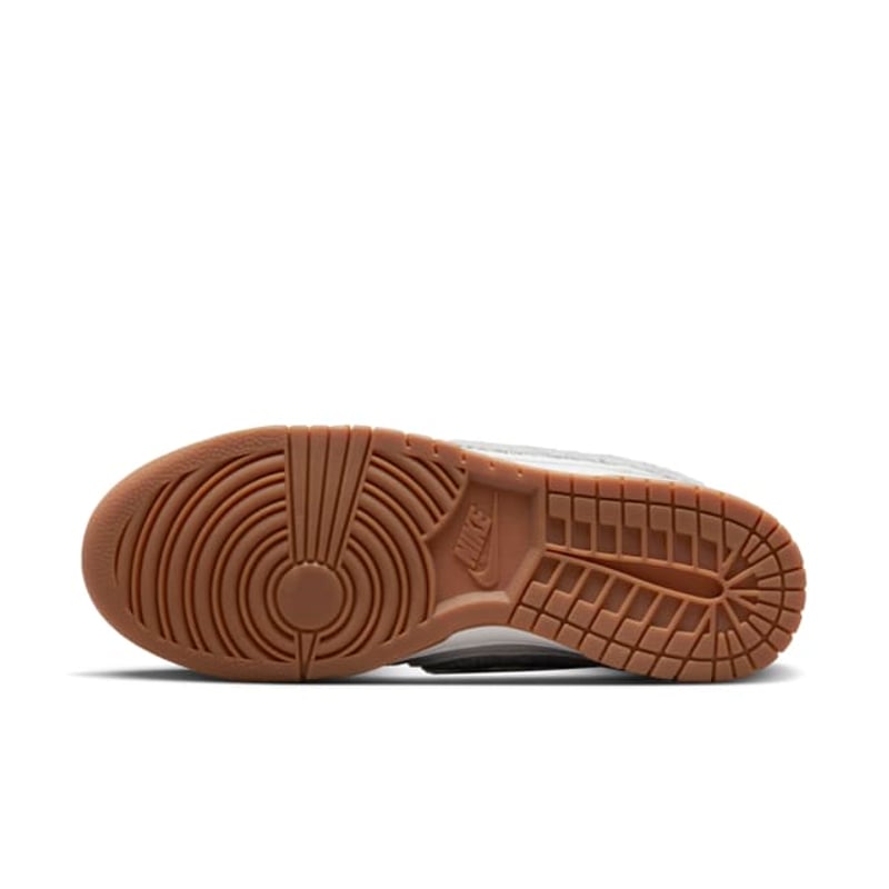 Nike Dunk High Retro DR8805-003 02