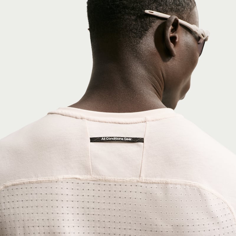 Nike ACG "Solar Chase" Dri-FIT ADV Shirt "Light Orewood Brown" | Men | Outdoor | 02 | SPORTSHOWROOM