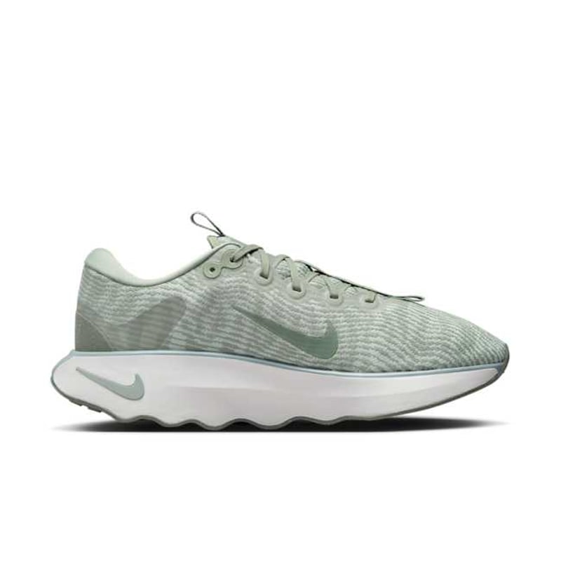 Nike Motiva DV1237-300 03