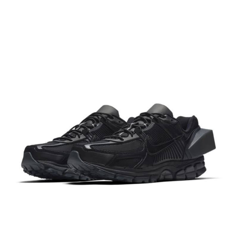 Nike Zoom Vomero 5 x A Cold Wall AT3152-001 04