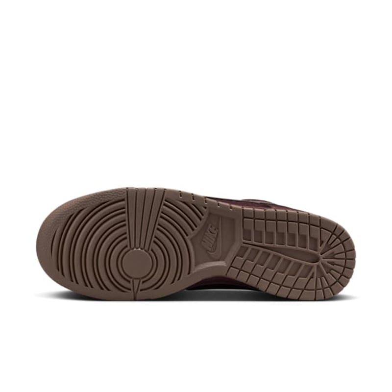 Nike Dunk Low Retro Premium FB8895-600 02