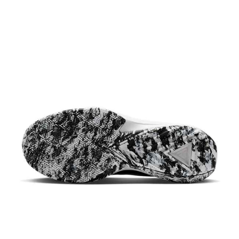Nike Giannis Freak 5 DX4996-101 02