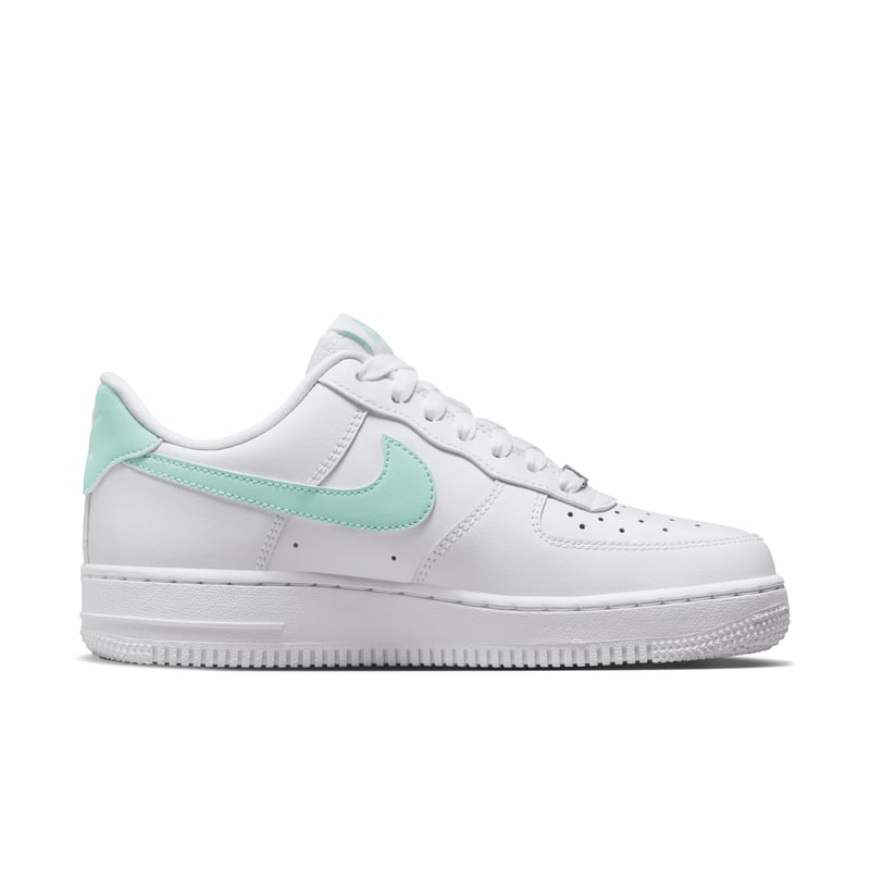 Nike Air Force 1 '07 DD8959-113 03