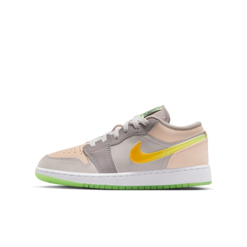 Jordan 1 Low HQ2030-001 01