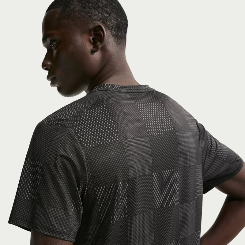 NikeCourt Advantage IB1064-010 02
