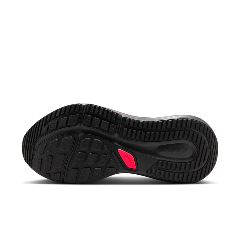 Nike Winflo 12 Laufschuhe "Black & Red Orbit" | Herren | Laufen | 02 | SPORTSHOWROOM