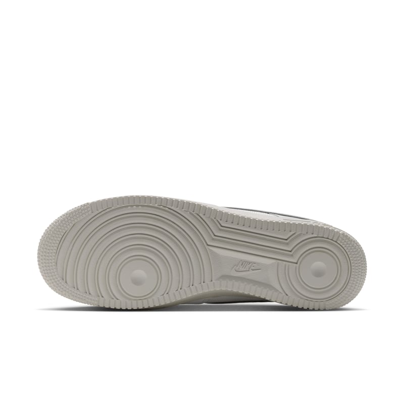 Nike Air Force 1 '07 LV8 Sneaker "Summit White & Anthracite" | Herren | Sportstyle | 02 | SPORTSHOWROOM