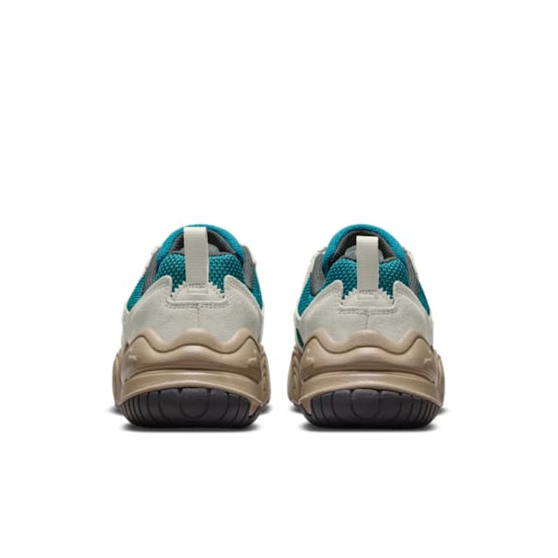 Nike Tech Hera DR9761-110 06