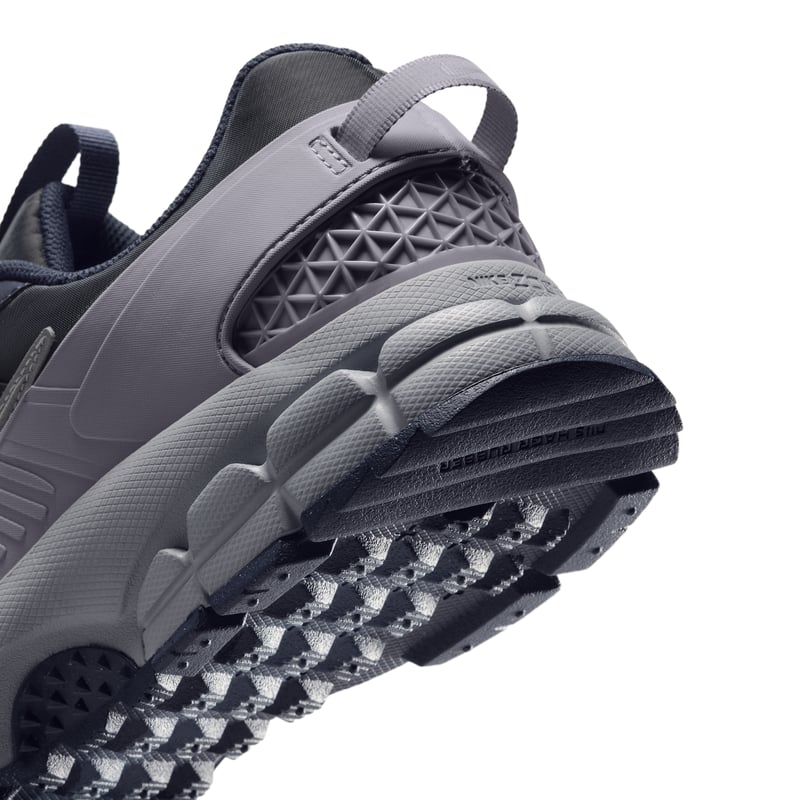 Nike Zoom Vomero Roam sneakerit "Obsidian & Stealth" | Miehet | Sportstyle | 08 | SPORTSHOWROOM