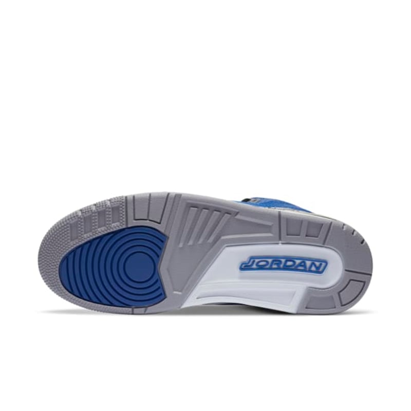 Jordan 3 Retro CT8532-400 02