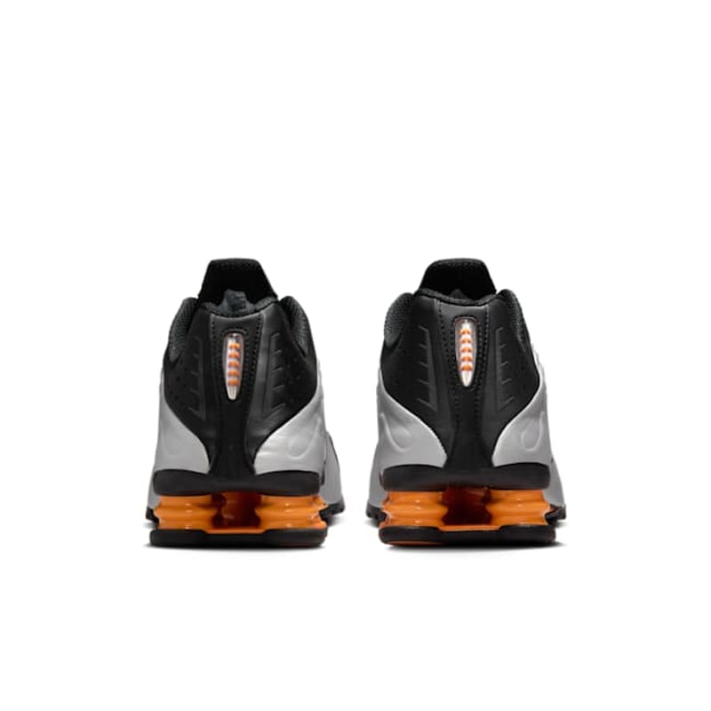 Nike Shox R4 HQ1988-003 06