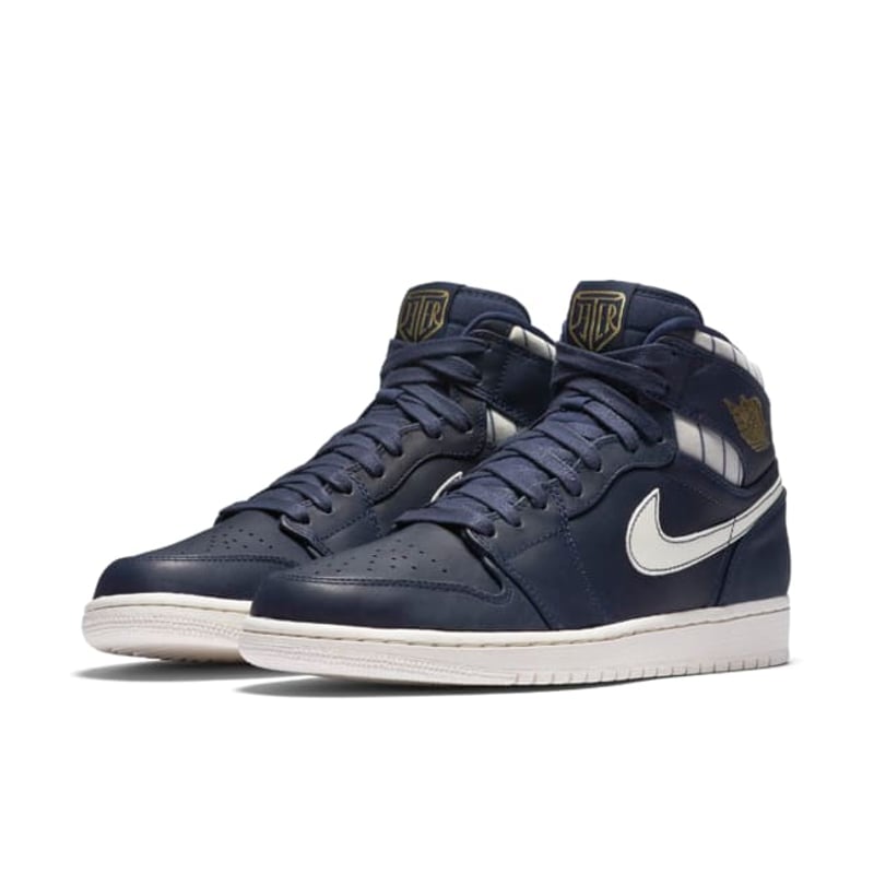 Jordan 1 Retro High x Derek Jeter 715854-402 04