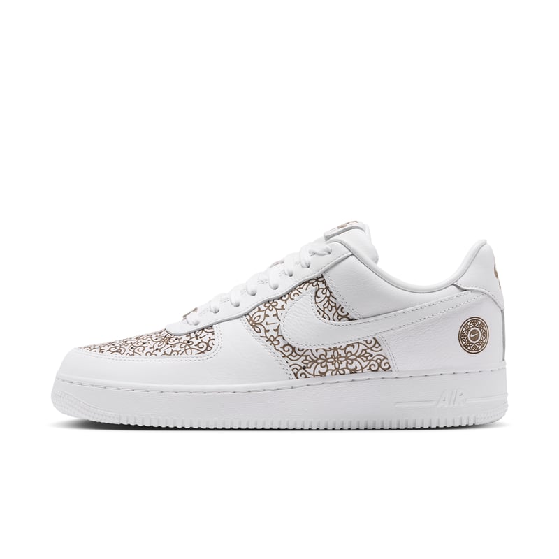 Nike Air Force 1 '07 LV8 Sneaker "Family Reunion" | Herren | Sportstyle | 01 | SPORTSHOWROOM