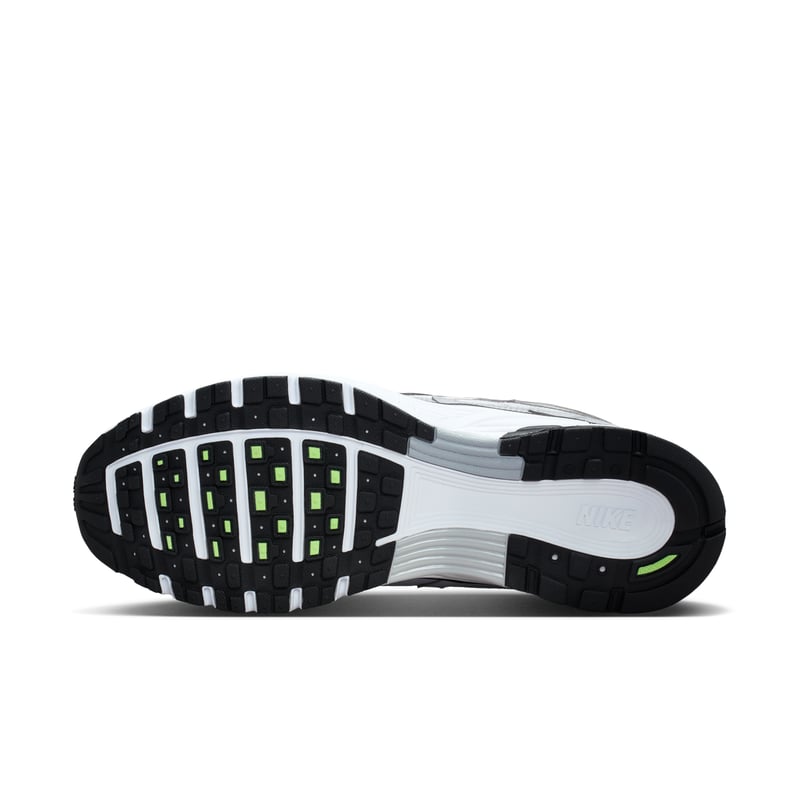 Nike P-6000 sneakers "Wolf Grey & Metallic Silver" | Herre | Sportstyle | 01 | SPORTSHOWROOM