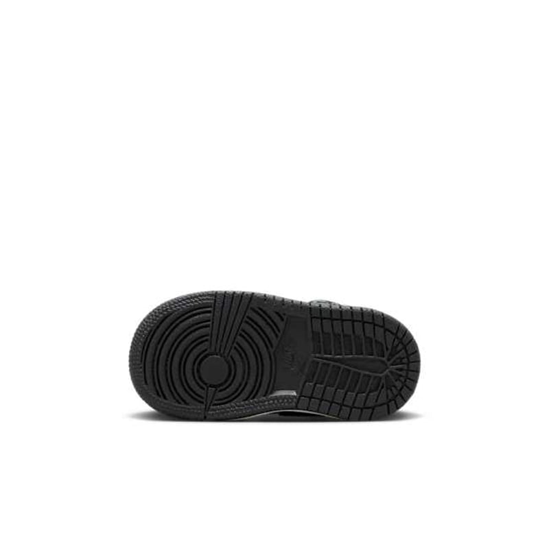 Jordan 1 Mid SE FZ3939-001 02