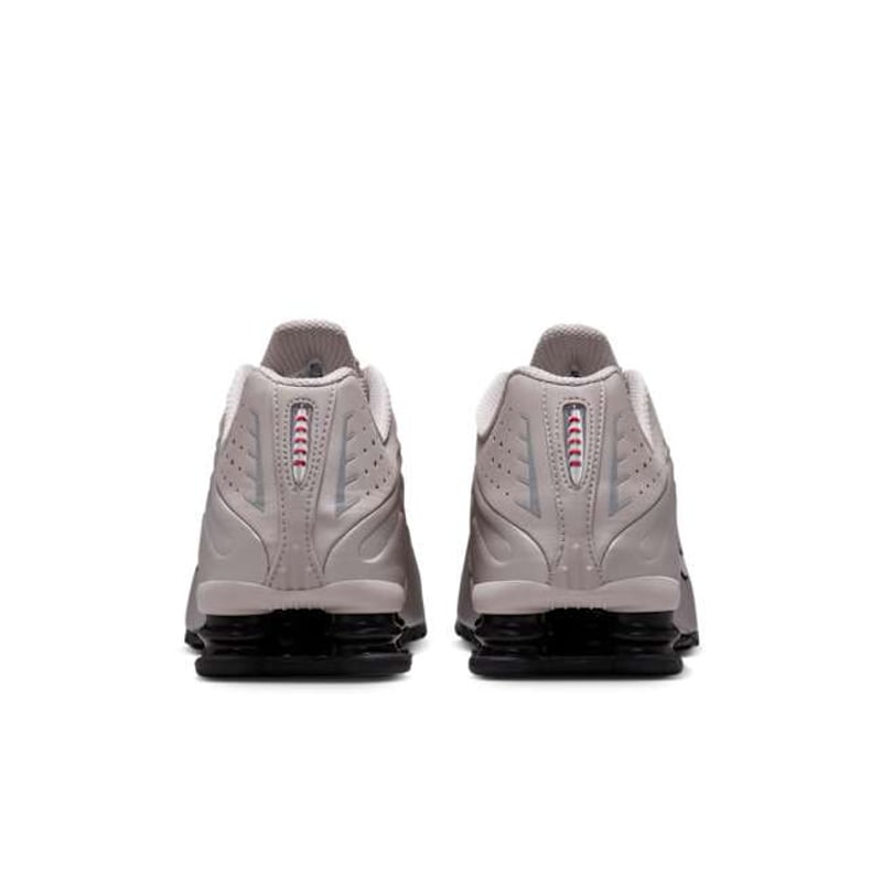 Nike Shox R4 IH0265-009 06