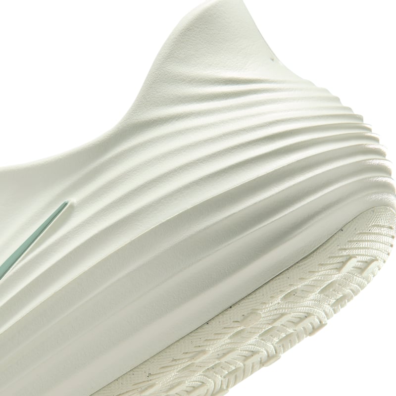 Nike ReactX Rejuven8 sneakers "Spruce Aura & Light Silver" | Herre | Sportstyle | 08 | SPORTSHOWROOM