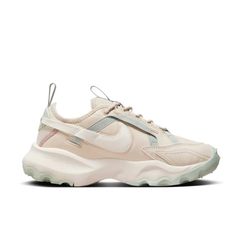 Nike TC 7900 DD9682-102 03
