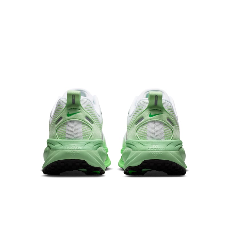 Nike Vomero 18 runners "White & Illusion Green" | Women | Running | 05 | SPORTSHOWROOM
