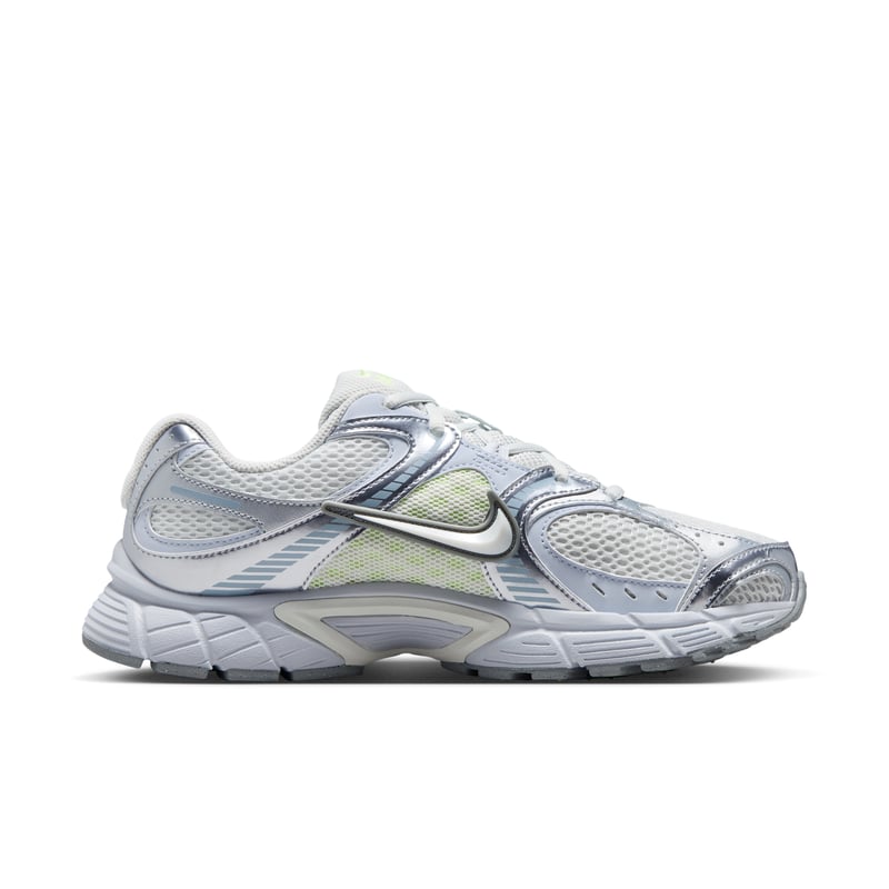 Sneakers Nike V5 RNR "Football Grey & Metallic Silver" | Donna | Sportstyle | 03 | SPORTSHOWROOM