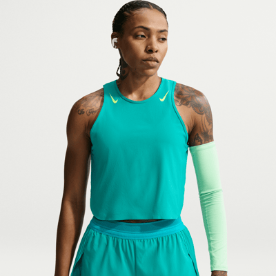 Nike AeroSwift Dri-FIT ADV Cropped Tanktop "Energy & Lemon Venom" | Dames | Hardlopen | 01 | SPORTSHOWROOM